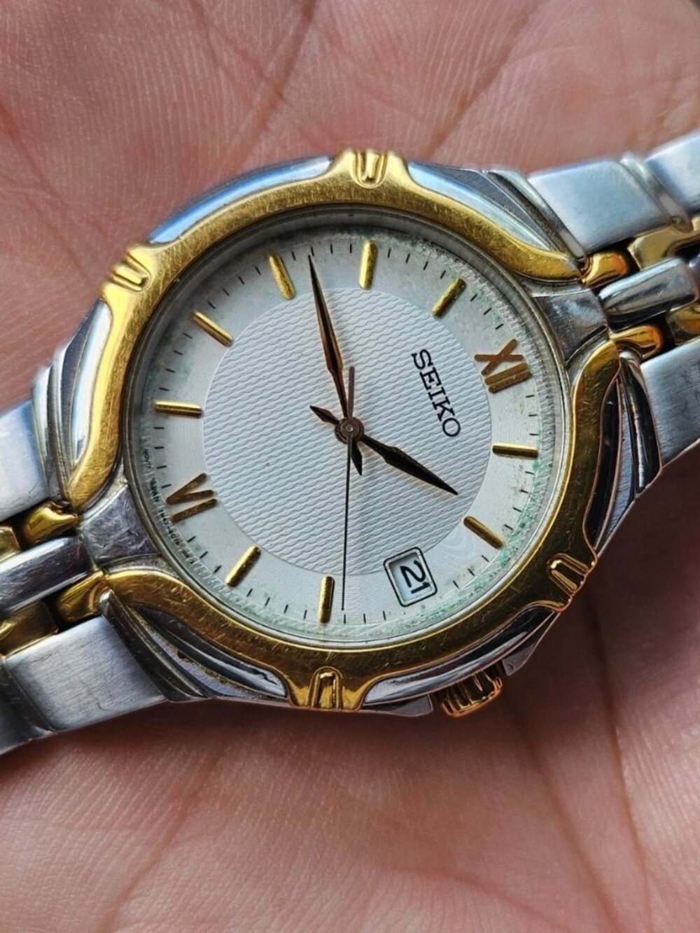 Seiko Wristwatch Gold/Silver Tone Analog Quartz Date Calendar Wrist Watch Unisex